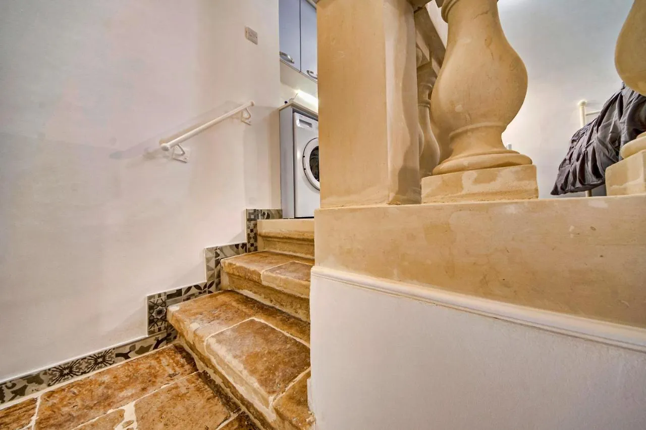 Apartment 33 Sally Port Valletta