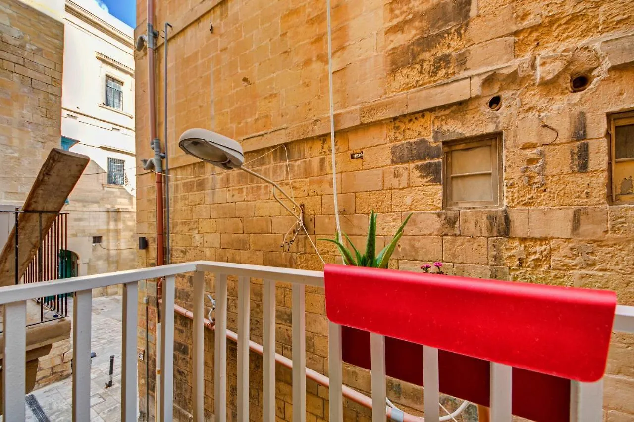 Apartment 33 Sally Port Valletta