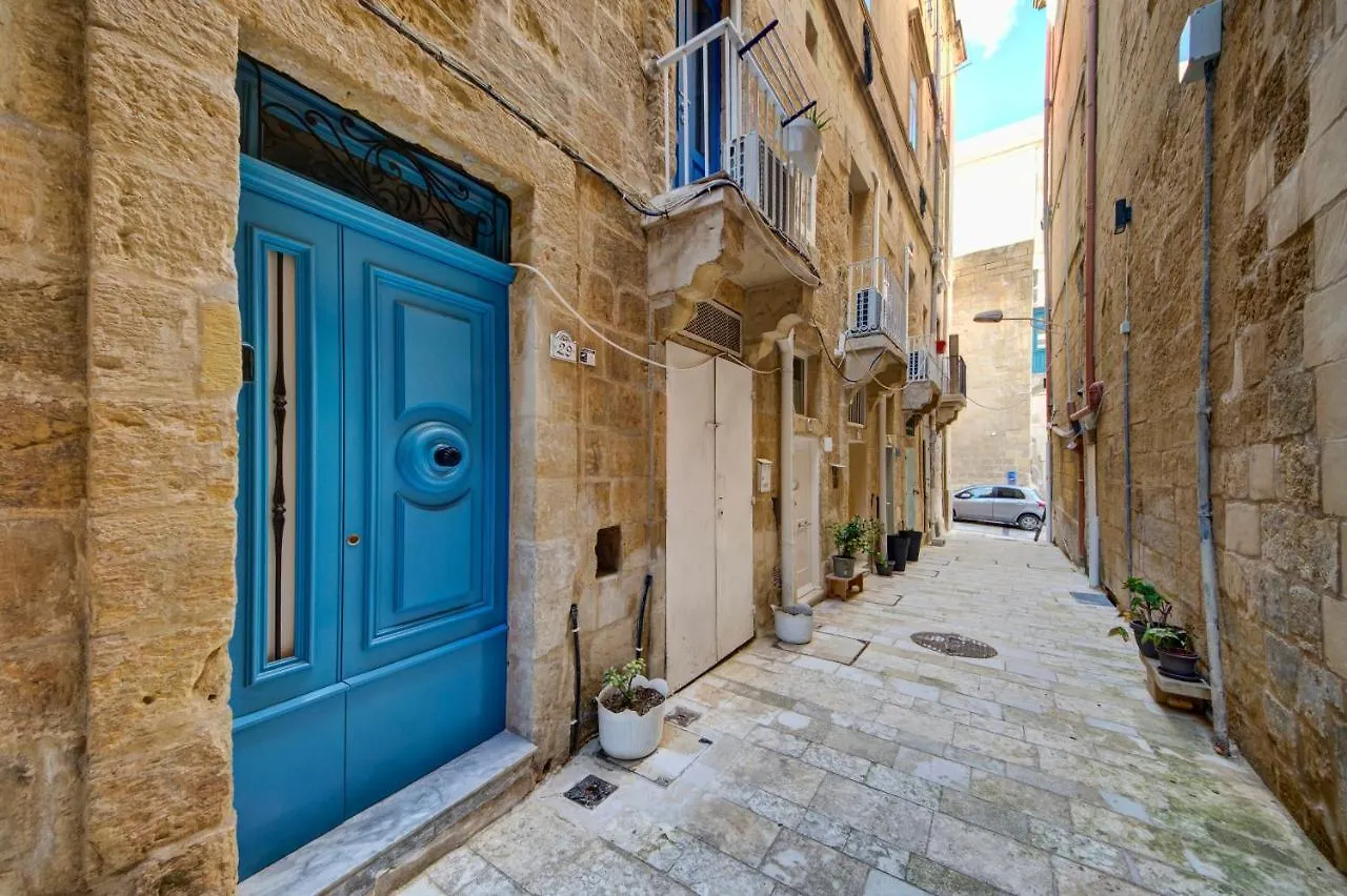 33 Sally Port Valletta 0*,