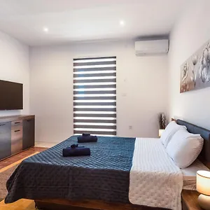 Collection - San Pawl Apartment